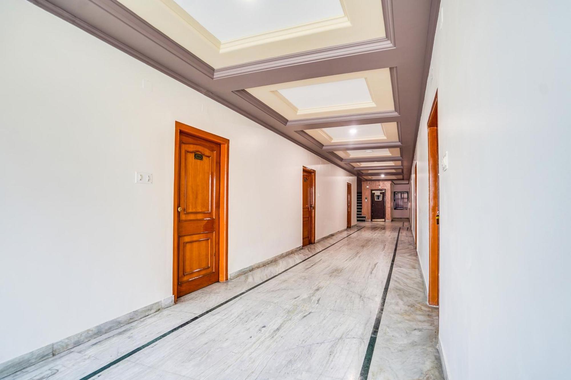 Super Collection O Paras Circle Formerly Osheen Palace Udaipur Exterior foto