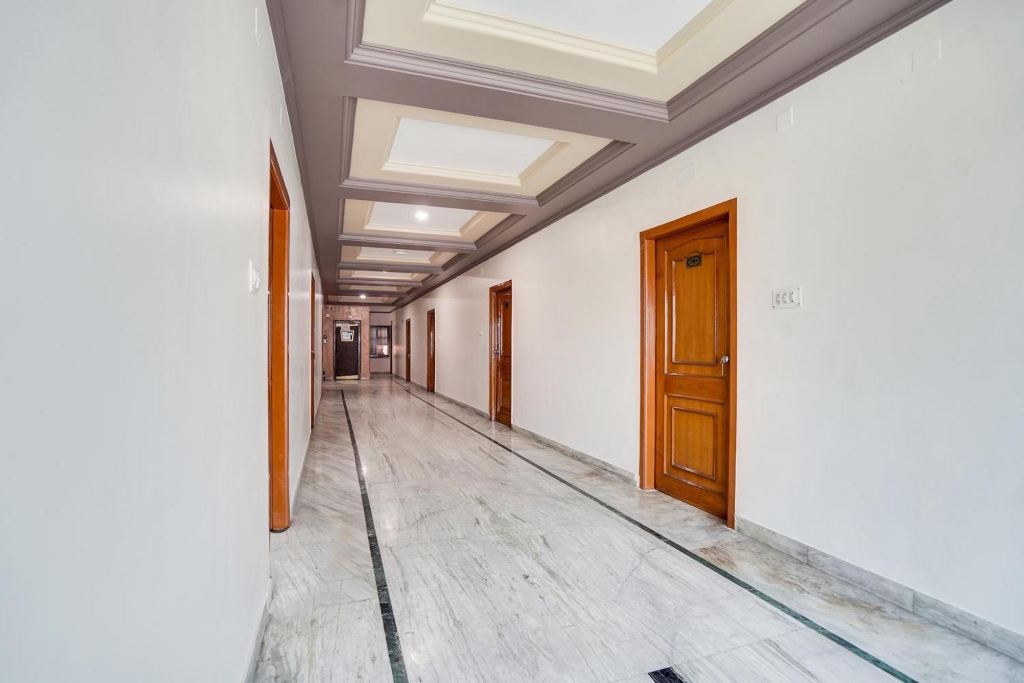 Super Collection O Paras Circle Formerly Osheen Palace Udaipur Exterior foto